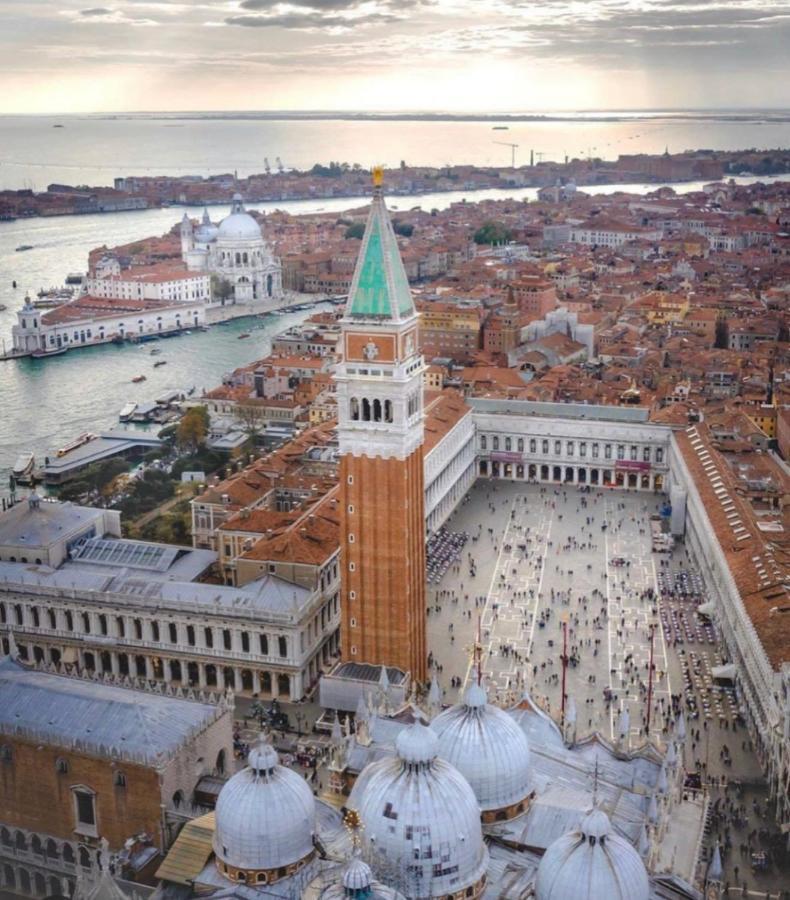 Ca'Serenissima - At 2Mn Of St Mark Square Venedik Dış mekan fotoğraf